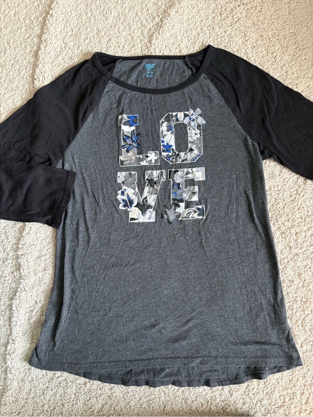 2000s EVERLAST gray raglan baseball tee with LOVE floral graphic RARE